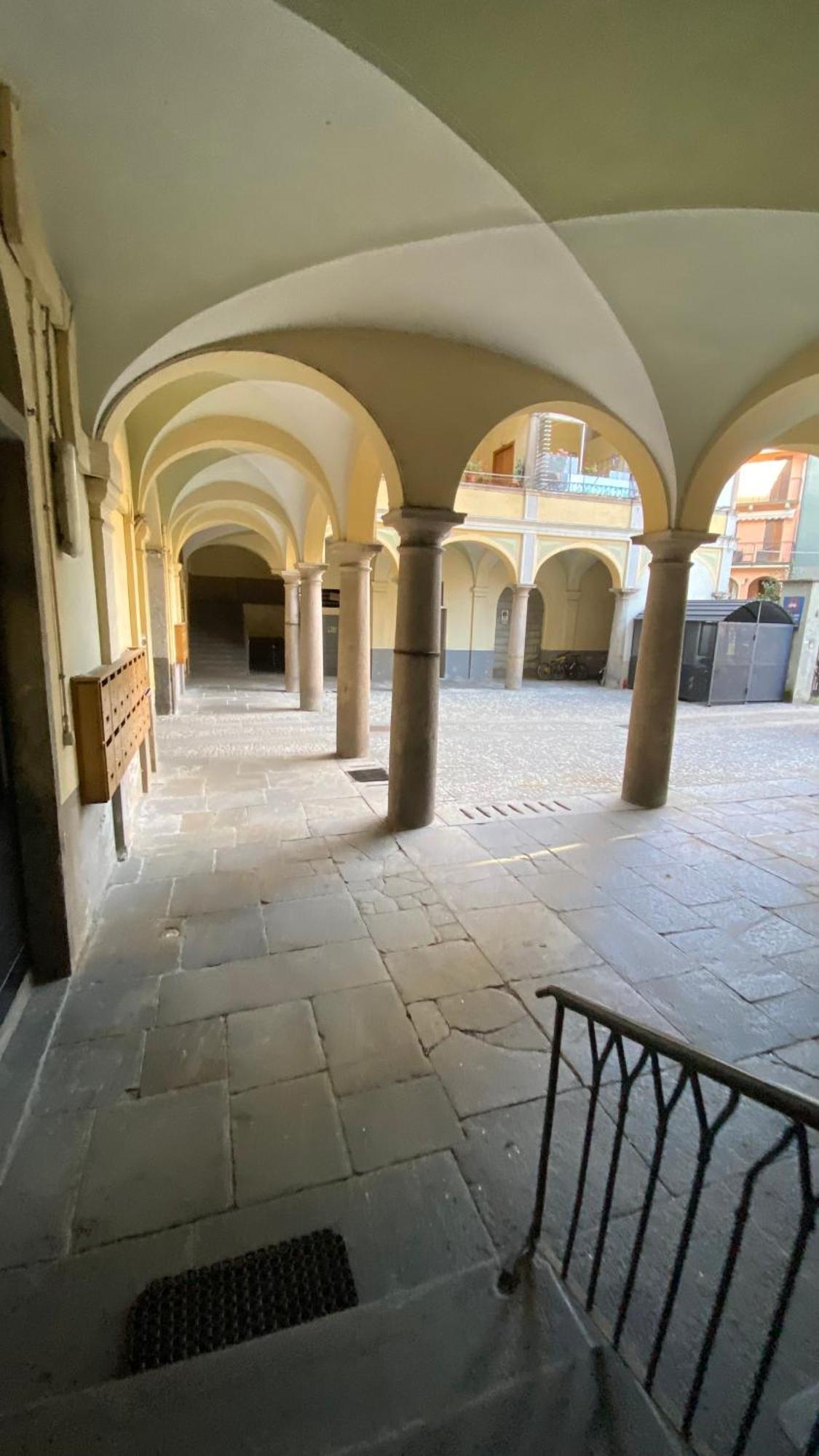 Mantellini 2B Appartement Domodossola Buitenkant foto